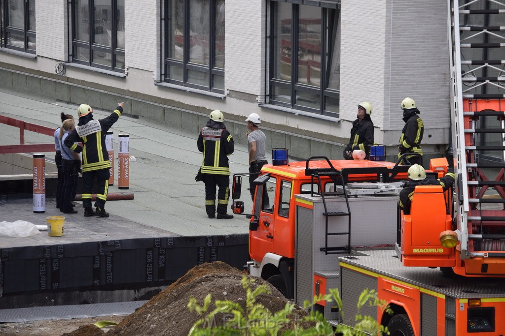 Fassadenfeuer Baustelle Koeln Kalk Dillenburgerstr P27.JPG - Miklos Laubert